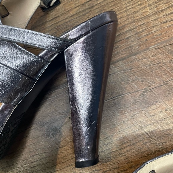 Calvin Klein POSHA Metallic Strappy Platform Block Heel Sandals 10M Silver 4” - Picture 3 of 12